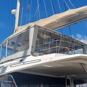 Enclosure & Fermeture de Flybridge Sur-Mesure – Protection Intégrale – Image 1