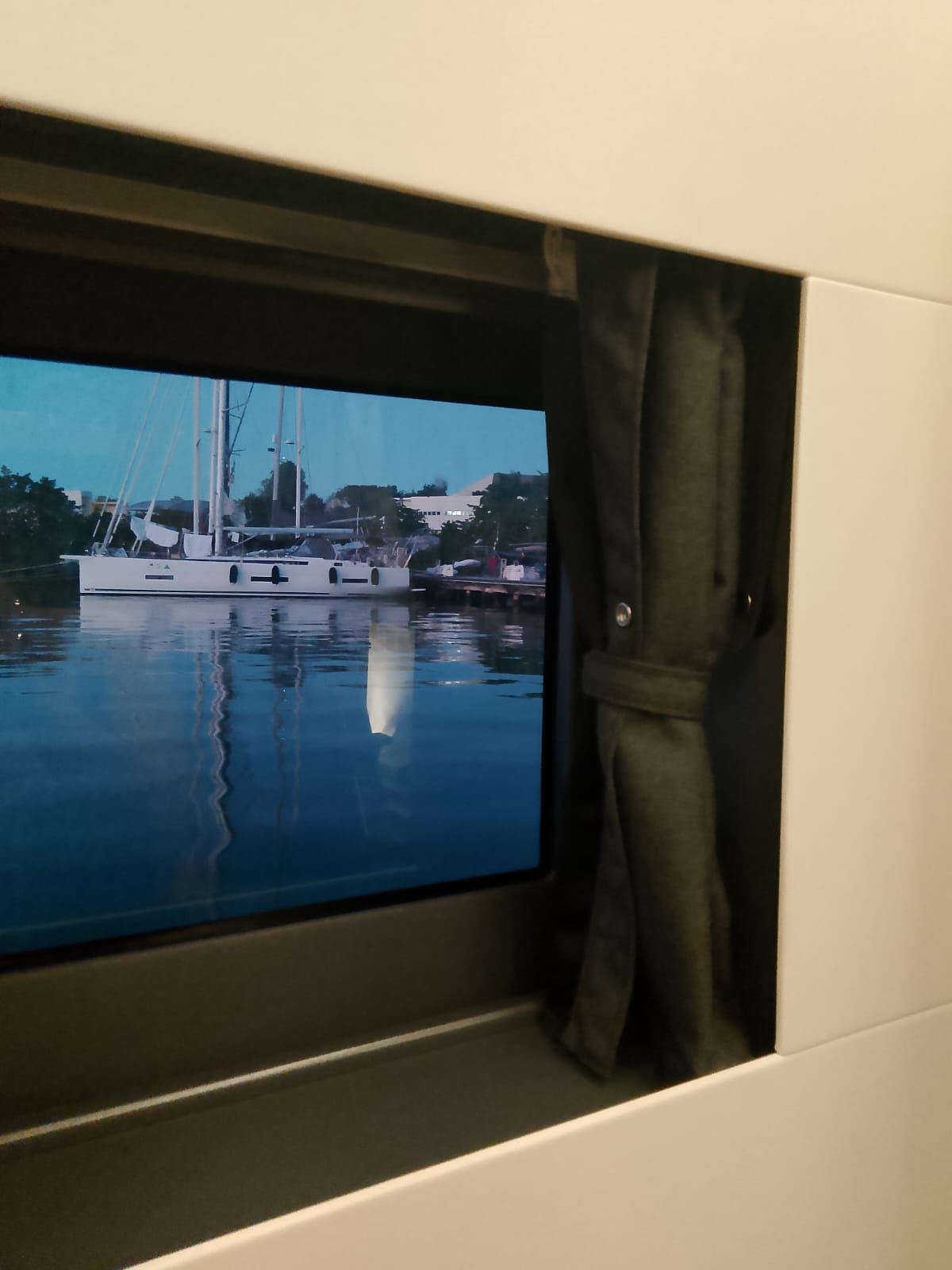 Rideau de Cabine & Hublot Sur-Mesure – Image 1